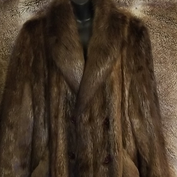 Mink Coat - Picture 2 of 5